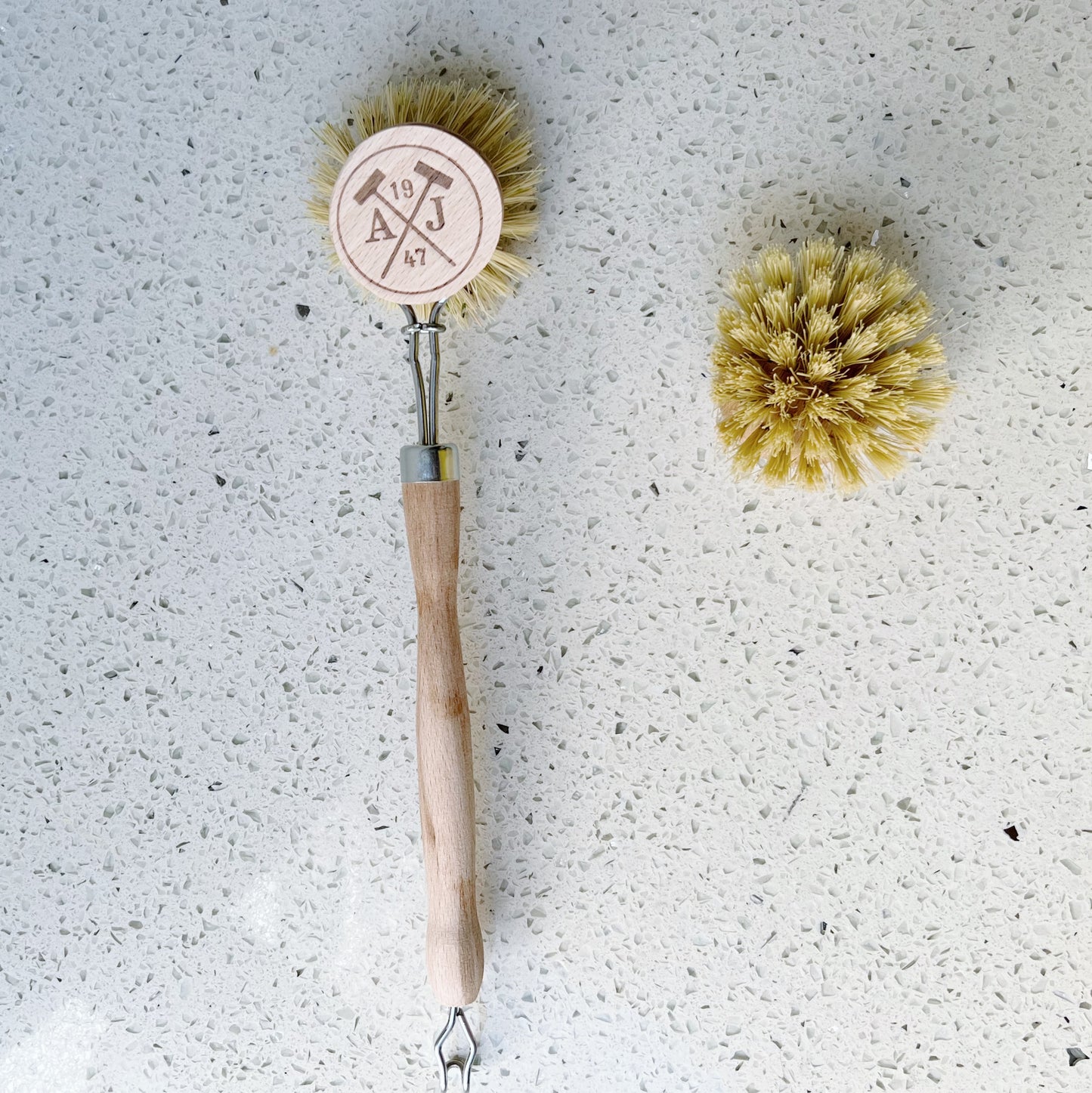 Brosse à vaisselle écologique en bois avec tête interchangeable