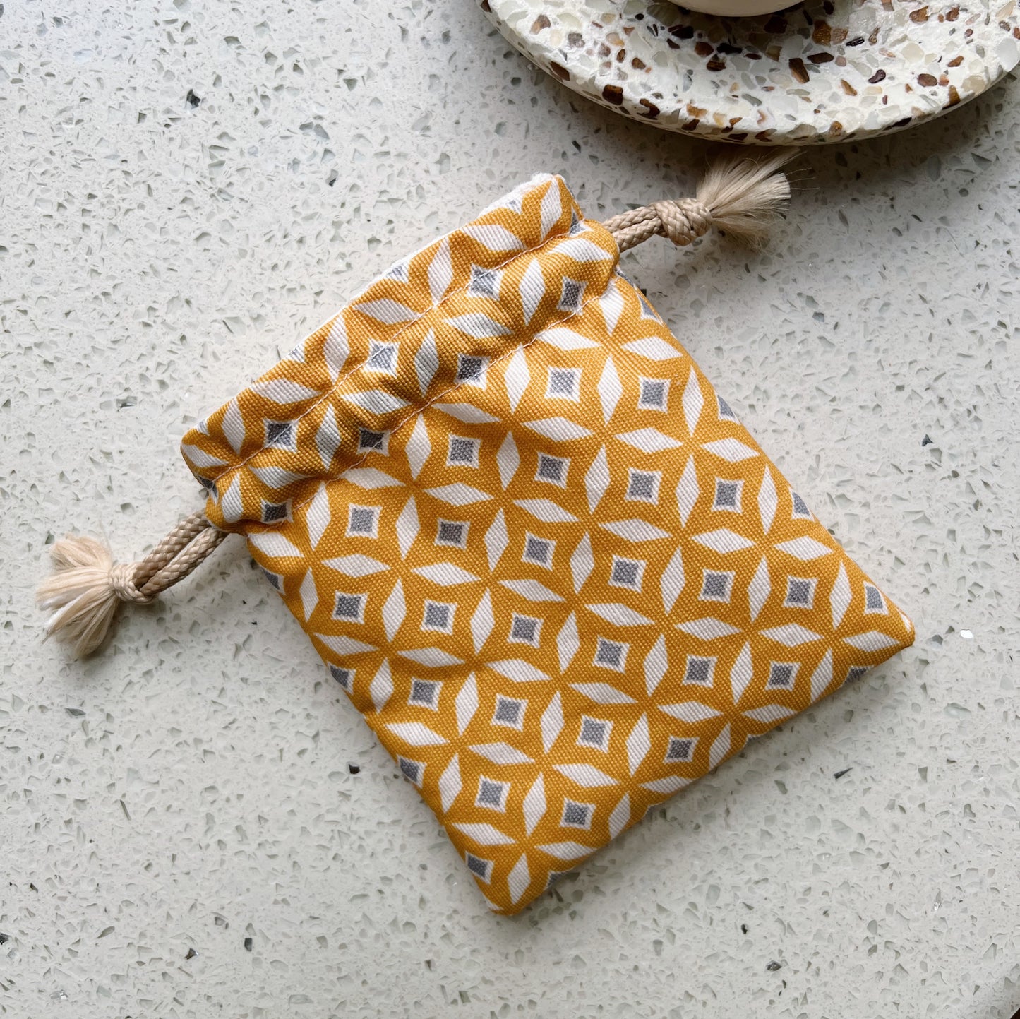 Pochette de transport pour savon | soleil graphique